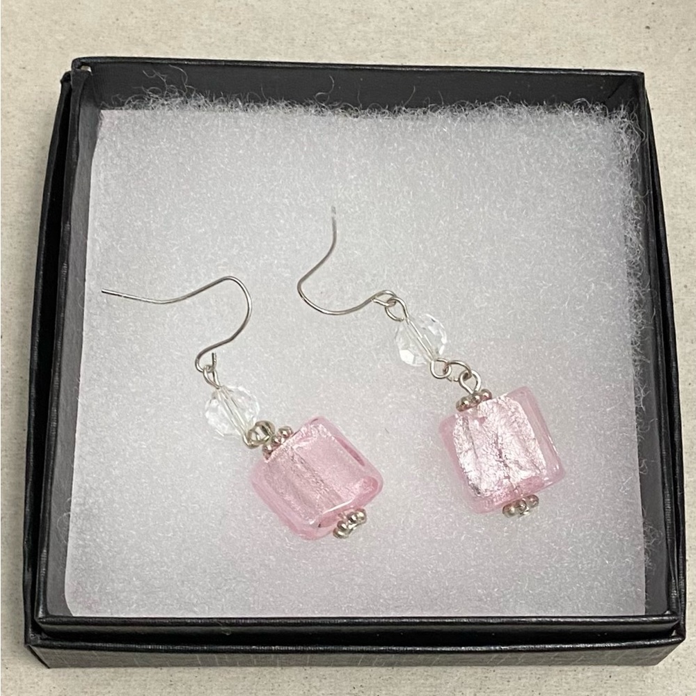 NEW  Beautiful PINK Lampwork glass earrings
